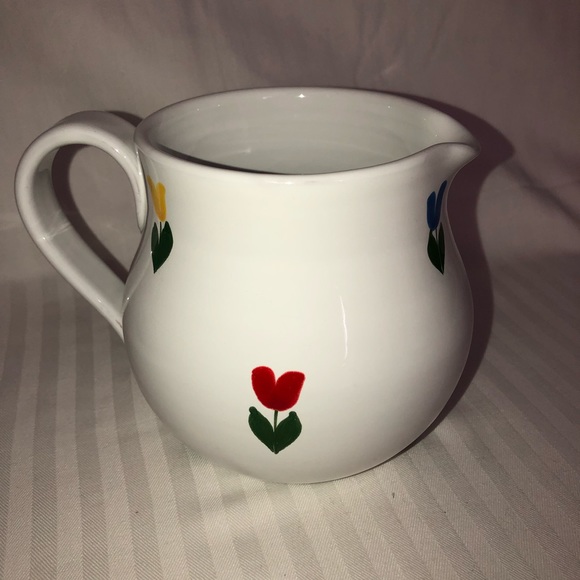 Small vintage Italian Pitcher white with hand painted tulips red/blue/yellow - Picture 6 of 12